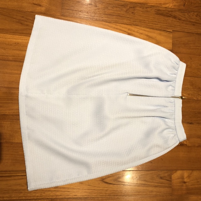 pomelo-skirt-size-m-used-like-new-ผ้าดีงาม-เอว-26-27-zip-หลัง-มือสองเหมือนใหม่ค่ะ-ใส่ครั้งเดียว