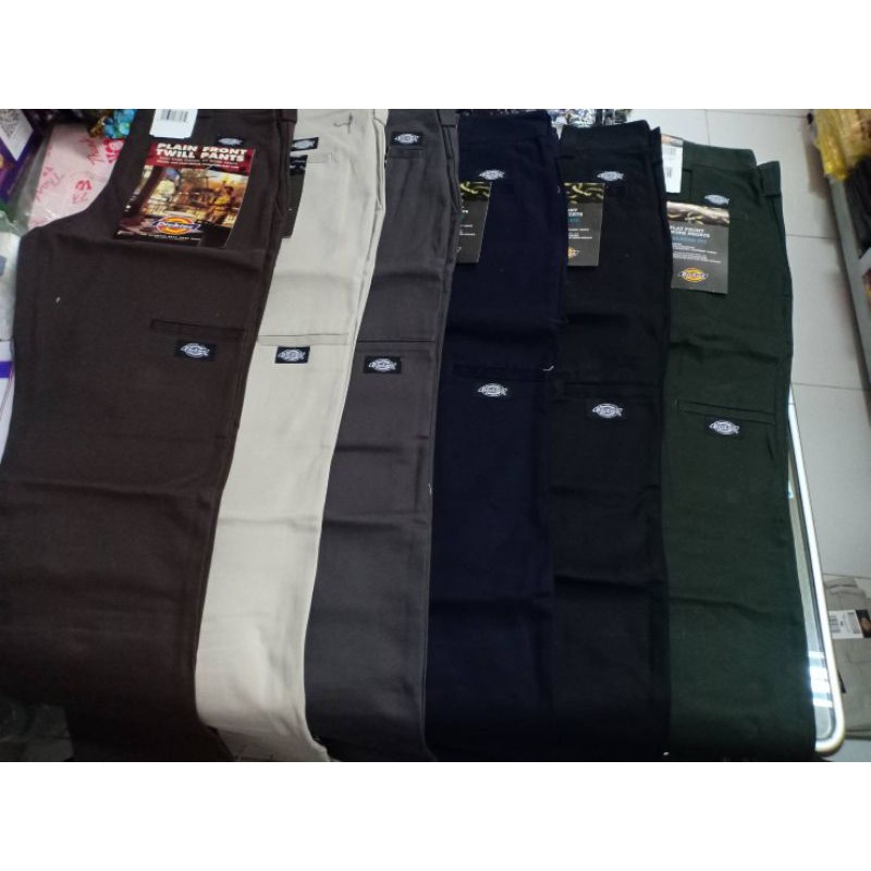 ภาพหน้าปกสินค้าdickies801.รุ่น5กระเป๋าทรงกระบอกเล็ก จากร้าน by.newton9999 บน Shopee