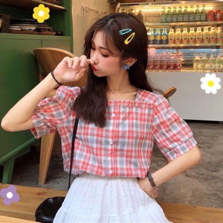 พร้อมส่ง 🍑 Square-neck plaid shirt เสื้อลายสก็อตคอเหลี่ยม เเต่งจีบคอ