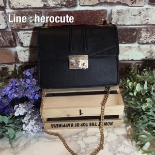 CHARLES &amp; KEITH PUSH-LOCK SHOULDER BAG แท้Outlet