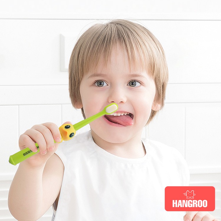 รูปภาพสินค้าแรกของHangroo แปรงสีฟันเด็กน่ารัก 2-10ขวบ แปรงสีฟันขนนุ่ม 10,000เส้นใย