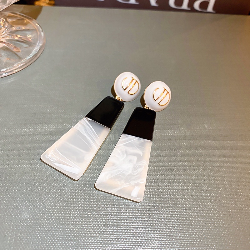 fashion-white-black-acrylic-earrings-for-women-2023-new-trendy-color-jointed-jewelry