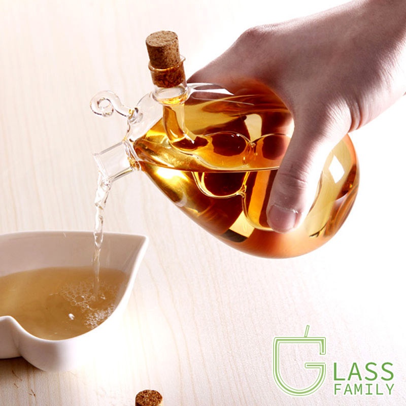 ห้องครัวสร้างสรรค์โดยใช้ขวดแก้วปรุงรสขวดซอสขวดของเหลวขวดแก้วแขวนสามารถแขวนได้
