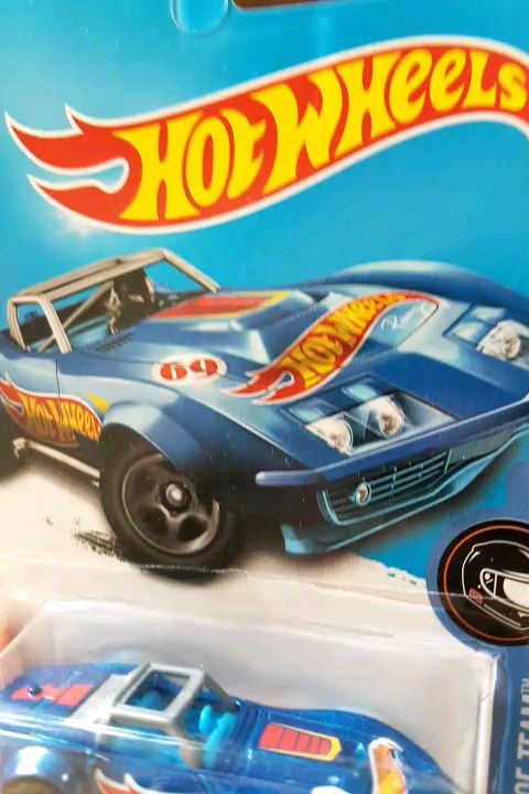 69-corvette-racer-hot-wheels