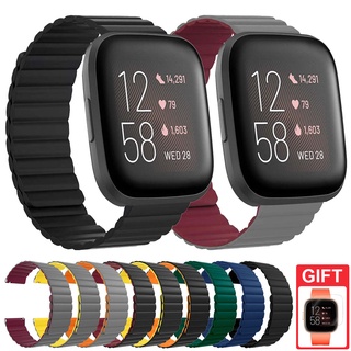 สายนาฬิกาข้อมือซิลิโคน แบบแม่เหล็ก สําหรับ Fitbit Versa 3 / Versa 2 / Versa Lite / Sense