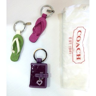 Coach keychain พวงคุณแจ น่ารัก รูปรองเท้าแตะ กับ กระเป๋าใส่รูป แท้ 100%