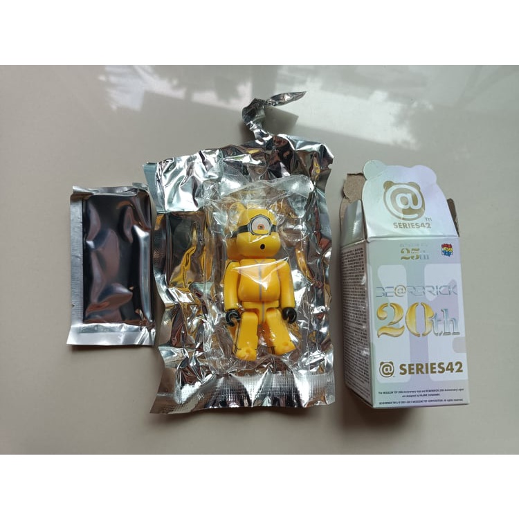 Be@rbrick 100% Bearbrick Series 42 20th anniversary | Shopee Thailand