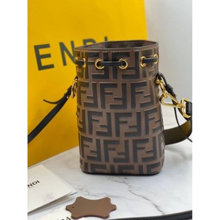 กระเป๋า​ส​ะ​พา​ยข้าง​ Fendi​ ทรงขนมจีบ