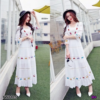 B8105 แม็กซี่เดรสพิมพ์ดอกแต่งลูกไม้ floral print maxi dress with lace