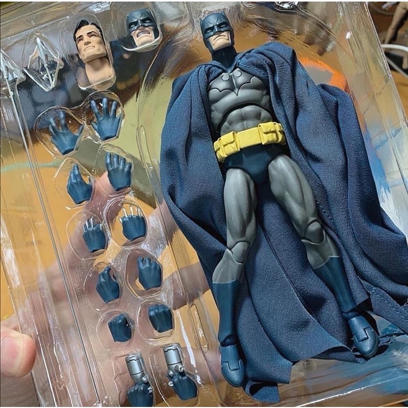 mafex-batman-hush-จาก-batman-hush