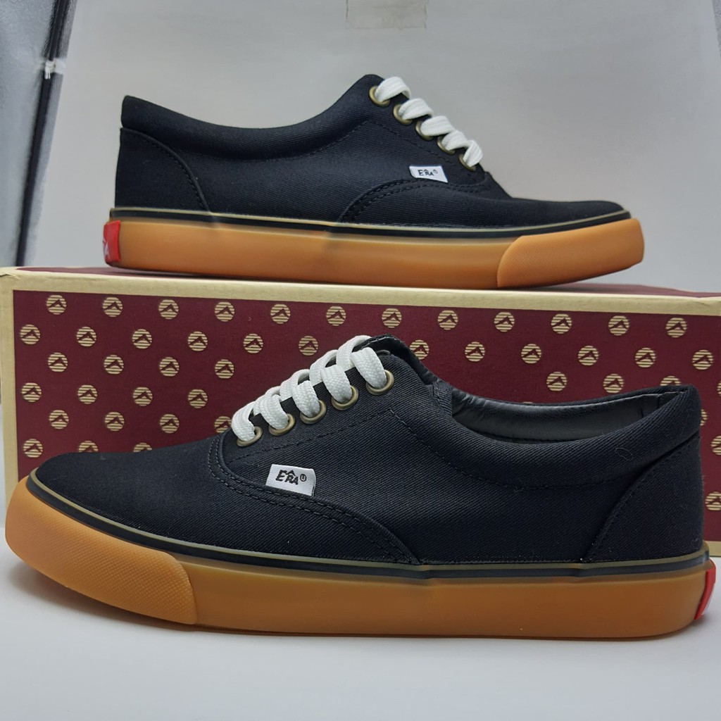 ภาพสินค้าGoldcity รองเท้าผ้าใบทรง Vans NO.501 ไซส์ 37-45 จากร้าน i_am_shoes บน Shopee ภาพที่ 8
