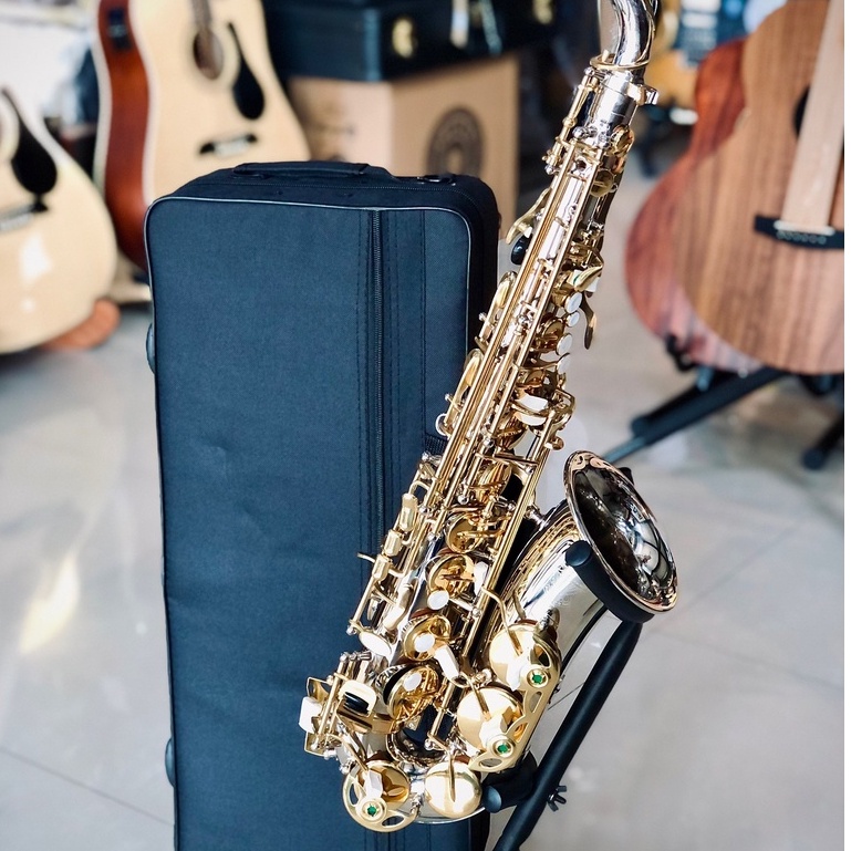 แซกโซโฟน-eb-อัลโตแซ็ก-saxophone-alto-eb-overspeed-พร้อมกล่องบุกำมะหยี่และอุปกรณ์ครบชุด