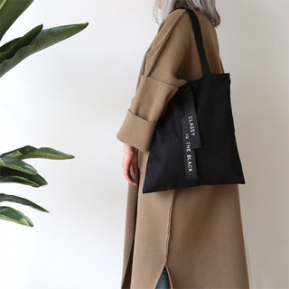 ภาพขนาดย่อของภาพหน้าปกสินค้ากระเป๋าผ้า สไตล์เกาหลี CLASSY จากร้าน korea_luxury บน Shopee