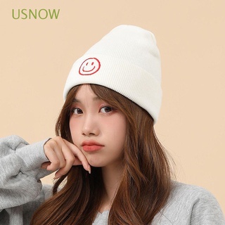 ภาพหน้าปกสินค้าUsnow หมวกบันนี่ ผ้าถัก ลายหน้ายิ้ม สไตล์เกาหลี ให้ความอบอุ่น สําหรับผู้หญิง และผู้ชาย ที่เกี่ยวข้อง