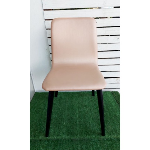 เก้าอี้-sc-ทรงโค้งรองรับสรีระ-โครงไม้ยางพารา-หุ้มผ้าหนัง-pvc-ลายผ้าไหม-เก้าอี้นั่งพักผ่อน