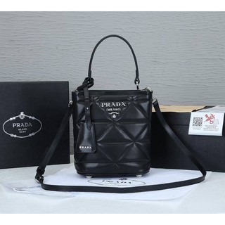 Prada Panier สีดำ Grade vip Size 22CM  free box set