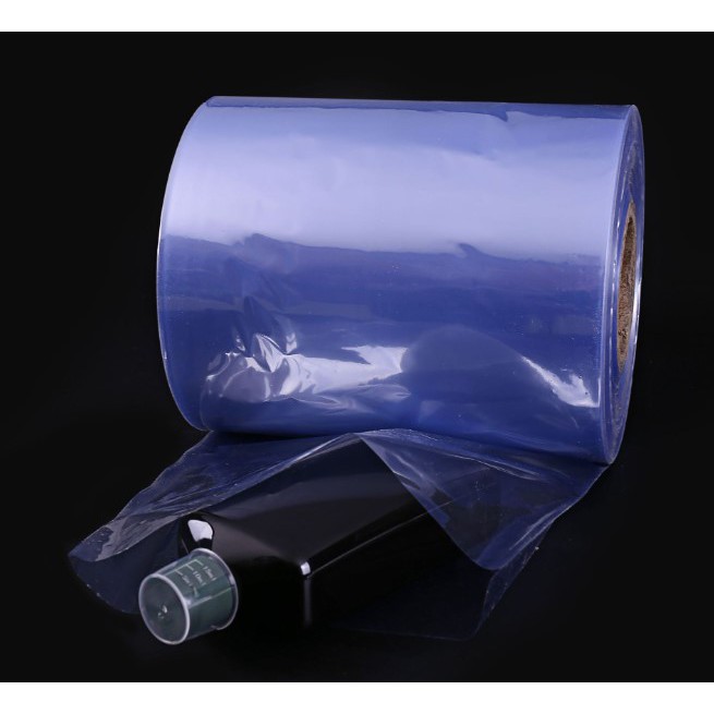ภาพหน้าปกสินค้าฟิล์มหด (shrink film) ฟิล์มหด PVC สำหรับหุ้มห่อสินค้า (1 มัด /ประมาณ100 ใบ)