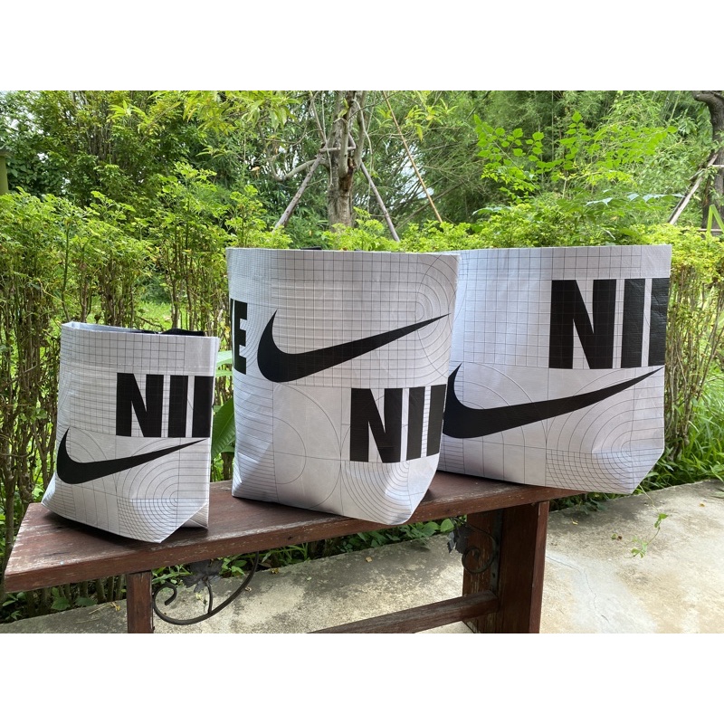 พร้อมส่งทันที-กระเป๋า-nike-reusable-shopping-bag-จาก-shop-เกาหลี-ของแท้