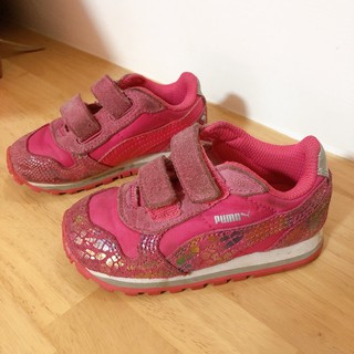 ส่งต่อ : รองเท้าผ้าใบเด็กสีชมพู PUMA แท้ Size : 14 cm (ไม่ได้ทำความสะอาดให้นะคะ)