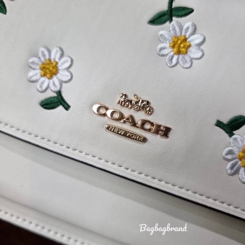 coach-c2858-klare-crossbody-with-daisy-embroidery-สินค้า-coach-factory-outlet