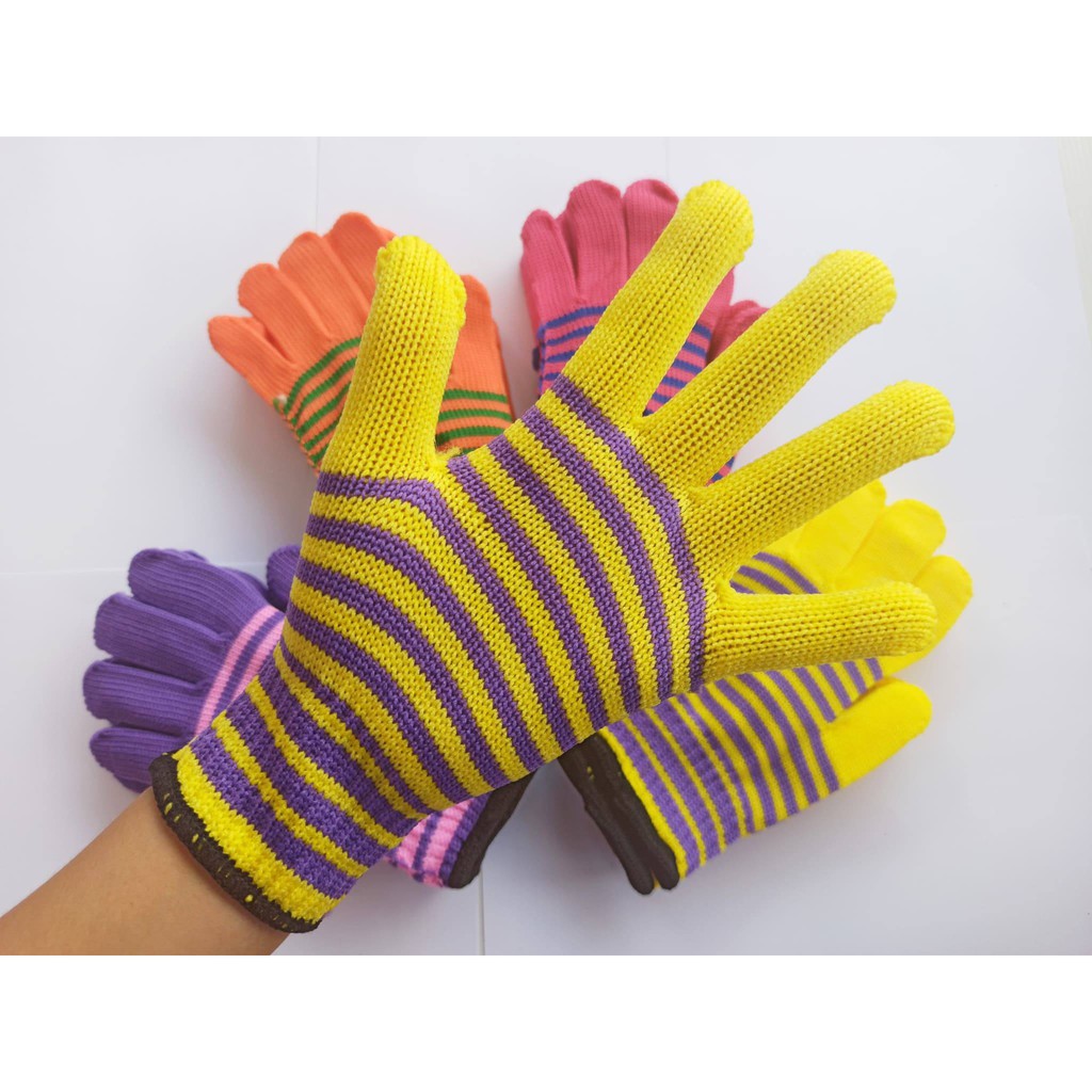 ภาพหน้าปกสินค้าถุงมือ ถุงมือผ้าสีสด แพ็ค 6 คู่และ12คู่ ถุงมือช่าง ถุงมือการเกษตร ถุงมือผ้าเอนกประสงค์
