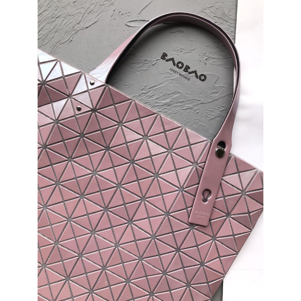 baobao-issey-miyake-กระเป๋าช้อปปิ้ง-10x10-กระเป๋าสะพาย