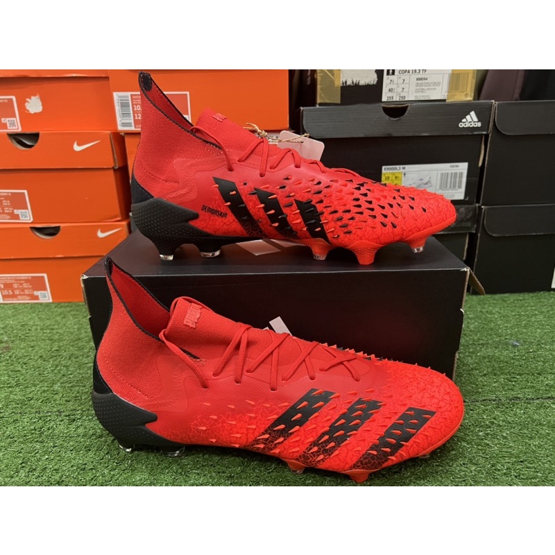 สตั๊ด-รองเท้าฟุตบอล-adidas-predator-freak-1-fg-ตัวท๊อป-ไซส์-41-5