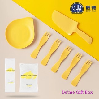 Deme Gift Box  กล่องเค้กต้องคู้​กับ​ จาน​ ส้อม​ มีด​  🌸🌸🌸 สีใ​สดชื่น​ มาเลยจ้า  อิอิอิๆๆ🌈🌈🌈