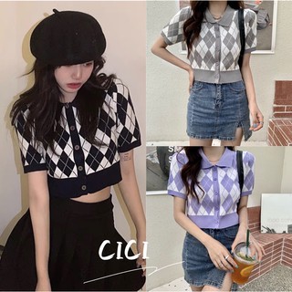 สินค้า Cici(NO.7995)เสื้อไหมพรมแขนสั้น คอปก กระดุมหน้า ลายข้าวหลามตัดแบบเก๋ๆ ชิคๆ