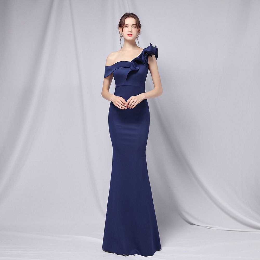 เดรสราตรียาวเปิดไหล่ข้างเดียว เซ็กซี่หรูหรา ใส่สบาย ไม่บีบ ไซส์S-XXL มุมมองที่ 2