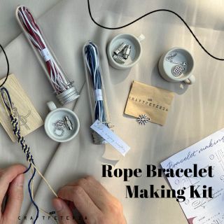ภาพหน้าปกสินค้ากล่องถักเชือกข้อมือ DIY (Rope bracelet making) ที่เกี่ยวข้อง