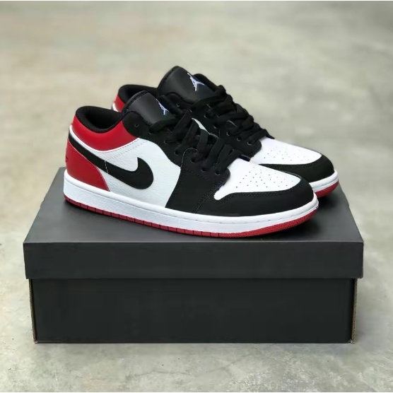 nike-air-jordan-1-low-black-toe