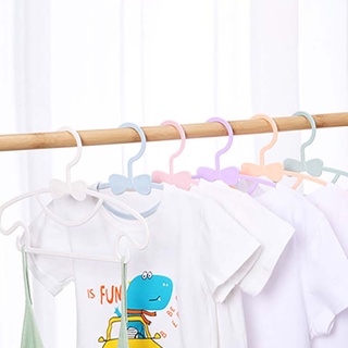 ไม้แขวนเสื้อพลาสติก PP กันลม อเนกประสงค์ แบบพกพา สีพื้น สําหรับเด็ก 1 ชิ้น