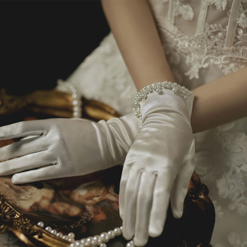 ภาพหน้าปกสินค้าSfghouse ซาตินมุกลูกไม้ซาตินสั้นถุงมือป้องกันรังสียูวีถุงมือแต่งงานถุงมือปาร์ตี้ elegance