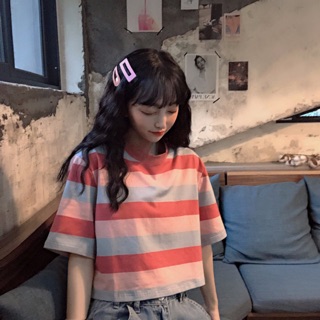 💄🍋🍋สุทธิ # ฤดูร้อนรุ้งหลวมใหม่ลายแขนสั้นเสื้อยืดนักเรียนหญิงไหลบ่าเข้ามาย่อหน้าสั้น ๆ บนพืช