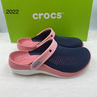 รองเท้าแตะcrocsแบบสวมสำหรับผู้หญิงรุ่นใหม่ล่าสุดไซด์ 36 ถึง 40 งานสวยน้ำหนักเบา นิ่มสวมใส่สบายใส่ทนโดนน้ำได้ รับรองตรงปก