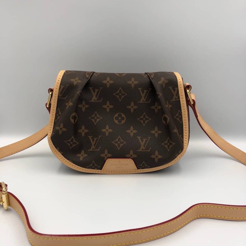 louis-vuitton-crossbody-hiend