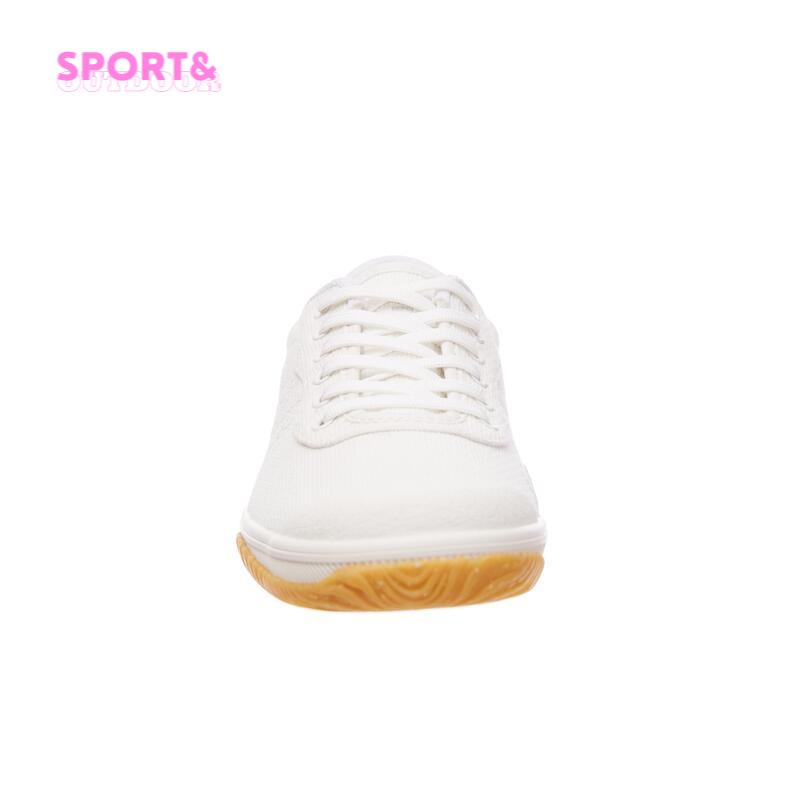 ภาพหน้าปกสินค้ารองเท้าแบดมินตันสำหรับผู้หญิงรุ่น BS 100 (สีขาว) รองเท้า แบดบินตัน สควอช กีฬาแร็กเก็ต PERFLY 100% จากร้าน sport_outdoors บน Shopee