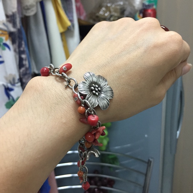 ข้อมือปะการัง