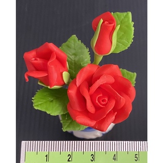 ดอกกุหลาบจิ๋ว สีแดง ดอกไม้ประดิษฐ์ทำจากดินไทย