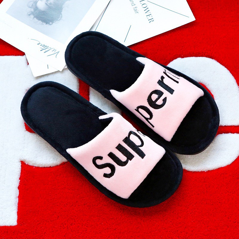 ภาพสินค้า(SH-1-03) รองเท้าผ้าใส่เดินในบ้าน รองเท้าแตะ ชายและหญิง รองเท้ากันลื่นในบ้าน นิ่มใส่สบาย ลาย Supe-perm จากร้าน yuki.fashion บน Shopee ภาพที่ 3
