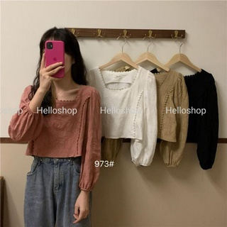 ป้าย Hello🏷เสื้อลูกไม้คอเหลี่ยม แขนยาว แต่งขอบลูกไม้ ตีเกล็ดหน้า