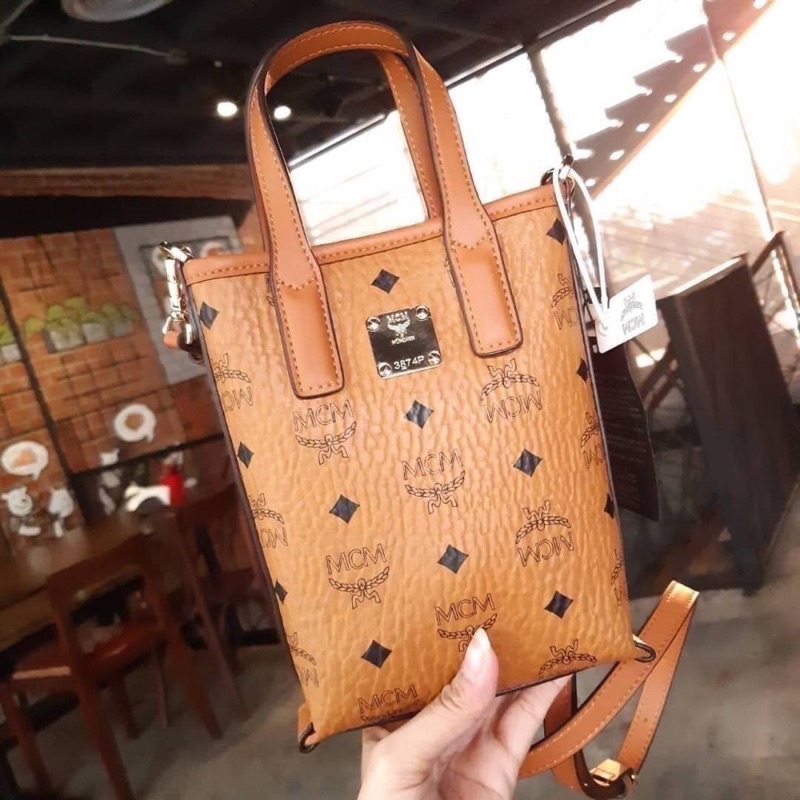 mcm-essential-crossbody-bag-ของแท้