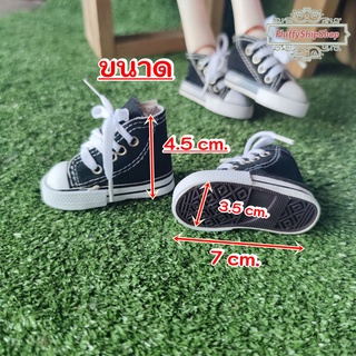 ภาพขนาดย่อของภาพหน้าปกสินค้ารองเท้าผ้าใบ : สำหรับน้อง 1/3, 50-60cm.  พร้อมส่งของอยู่ไทย จากร้าน fluffyshop1945 บน Shopee