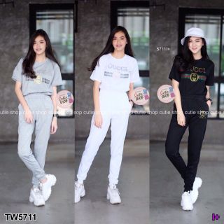 Set เสื้อแขนสั้น มาคู่กับกางเกงขายาวเอวสม้อค เนื้อผ้าคอตตอน ใส่สบาย แต่งเพชรเป็นลายแบรนด์สวยๆเลยค่า