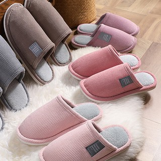 ภาพขนาดย่อของภาพหน้าปกสินค้าMellor Chic : Slippers รองเท้าใส่ในบ้าน ลูกฟูกขนนุ่น สลิปเปอร์นุ่มเบาใส่สบาย พื้นยาง กันลื่น สีพื้น จากร้าน mellorchic บน Shopee