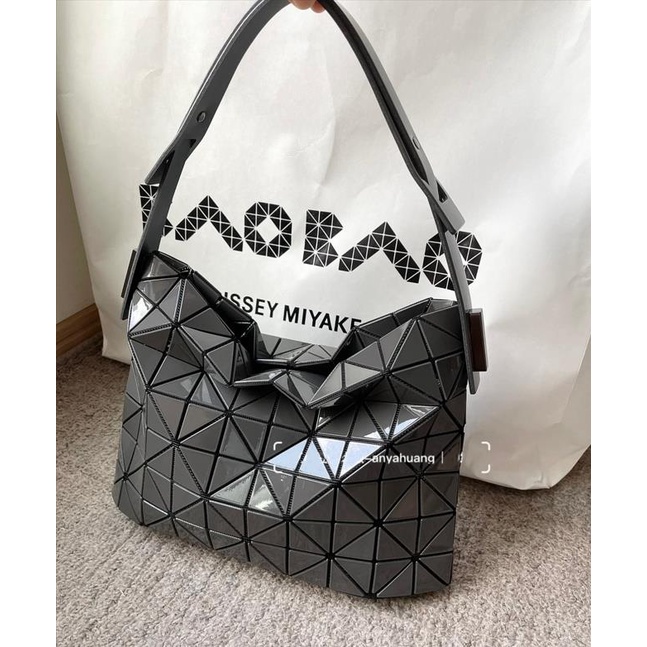 ภาพสินค้าNew กระเป๋า Janpa BAOBAO Baguette gloss small and Large จาก Baobao issey Miyake/กระเป๋าสะพายข้าง/กระเป๋าถ จากร้าน zhsq9e444e บน Shopee ภาพที่ 8