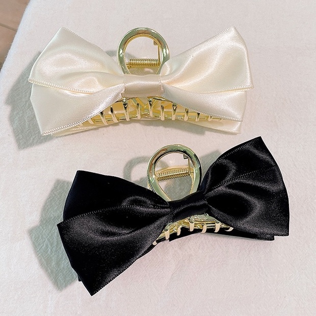 กิ๊บหนีบผม-bow-hair-clip-เป็นกิ๊บโลหะทอง-ติดประดับโบว์ผ้าริ้บบอน-รุ่นนี้สวยมาก-ออกแนวหรูหรา-หนีบผมได้แน่น-เก็บผมหนาได้