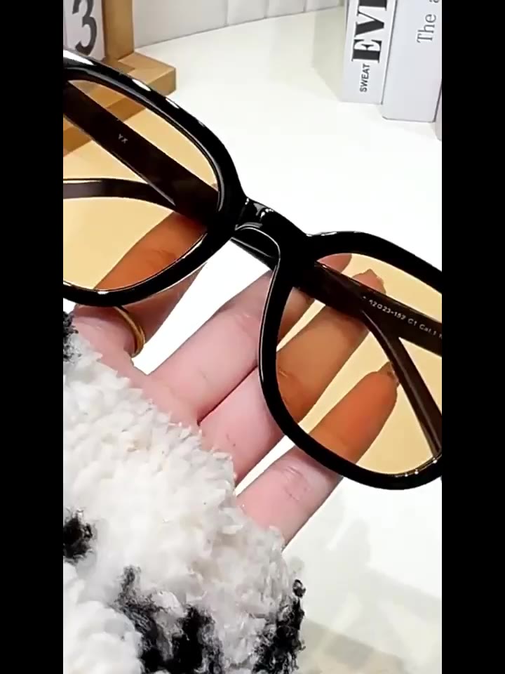 smileshop-แว่นดารา-แว่นตากันแดด-แว่นตาแฟชั่น-แว่นสไตส์-sunglasses