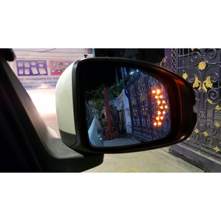 เลนส์กระจกตัดแสงสีฟ้า พร้อมไฟเลี้ยว LED ในกระจก รหัส ไฟเลี้ยว YA - 001 สามารถทำได้ทุกรุ่น ไม่หลอกตา